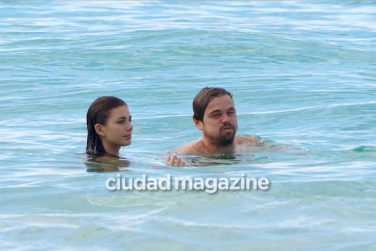 Leonardo DiCaprio y Camila Morrone, enamorados en las paradisíacas playas de St. Barts