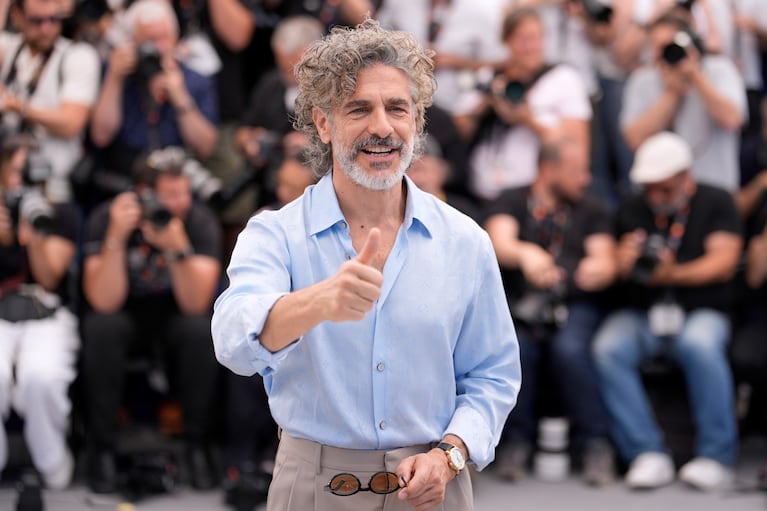 Leonardo Sbaraglia posó ante la prensa internacional en el Festival de Cannes 2026 (Foto: AP).