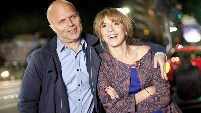 Leonel y Paola llevan 12 de años de casados y tienen dos hijos en Una noche de amor.