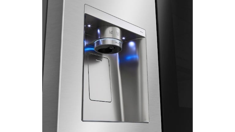 LG introduce el control de voz y la tecnología UVnano en sus nuevos frigoríficos Instaview. Foto: DPA.