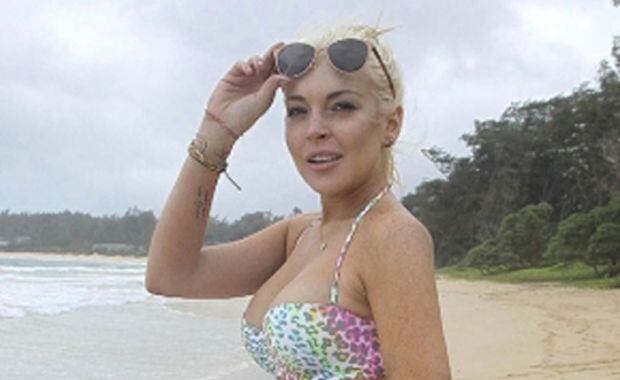 Lindsay Lohan, después de Playboy, mostró sus curvas en Hawaii