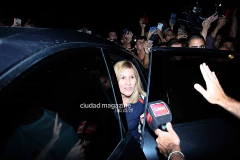 Lionel Messi fue a comer a una parrilla de Palermo y revolucionó todo: las fotos de su multitudinaria salida