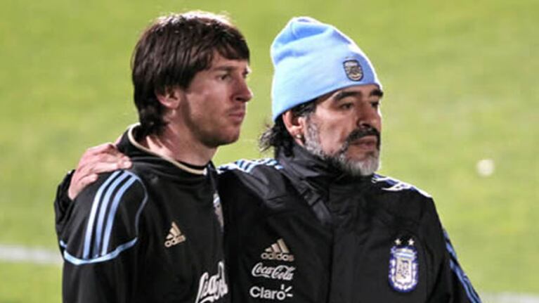 Lionel Messi le envió sus condolencias a Diego Maradona