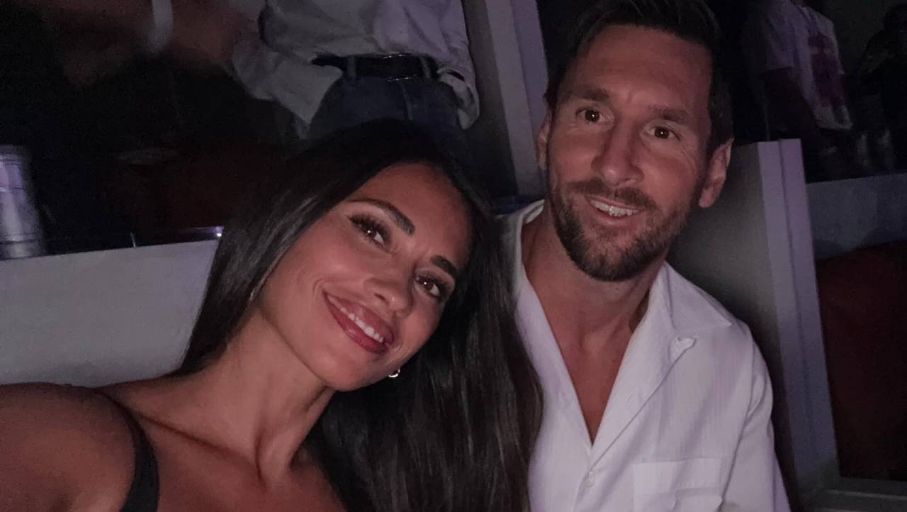 Lionel Messi y Antonela aparecieron en la Kiss Cam de Coldplay tras el escándalo viral de la pareja infiel. Crédito: Instagram/@leomessi