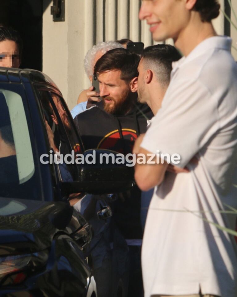 Lionel Messi y Antonela Roccuzzo con sus hijos en Argentina: almuerzo en la Costanera y el cariño de los fans