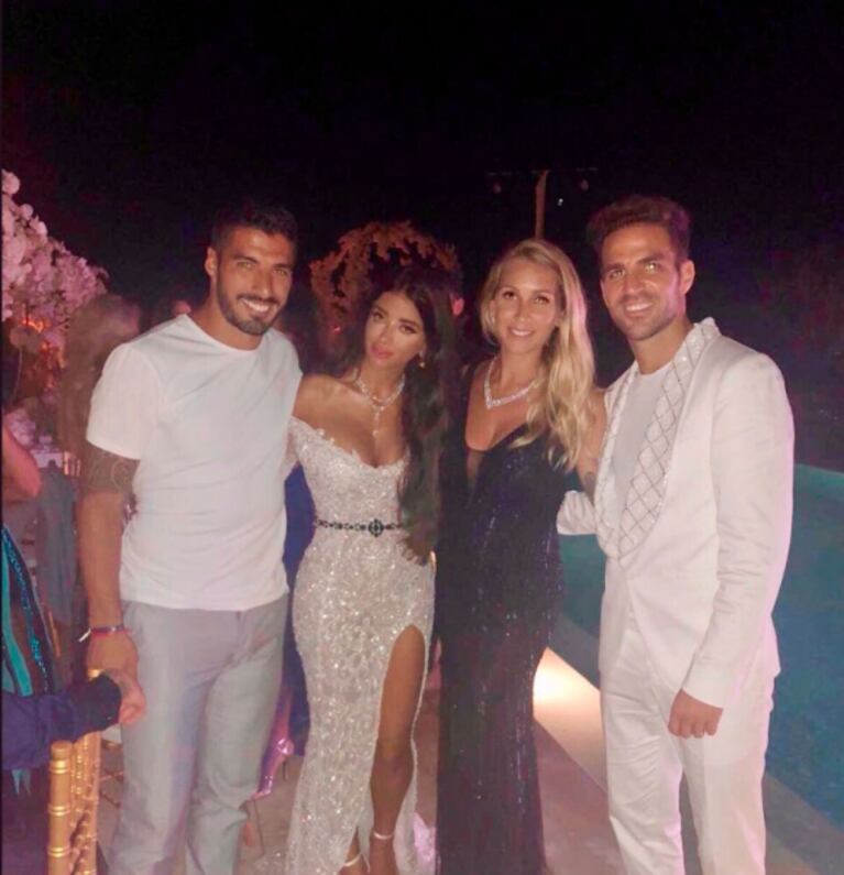 Lionel Messi y Antonela Roccuzzo, elegantes y enamorados en el casamiento de Cesc Fábregas y Daniella Semaan