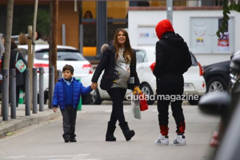 Lionel Messi y Antonela Roccuzzo, papás geniales en la salida del cole de Thiago