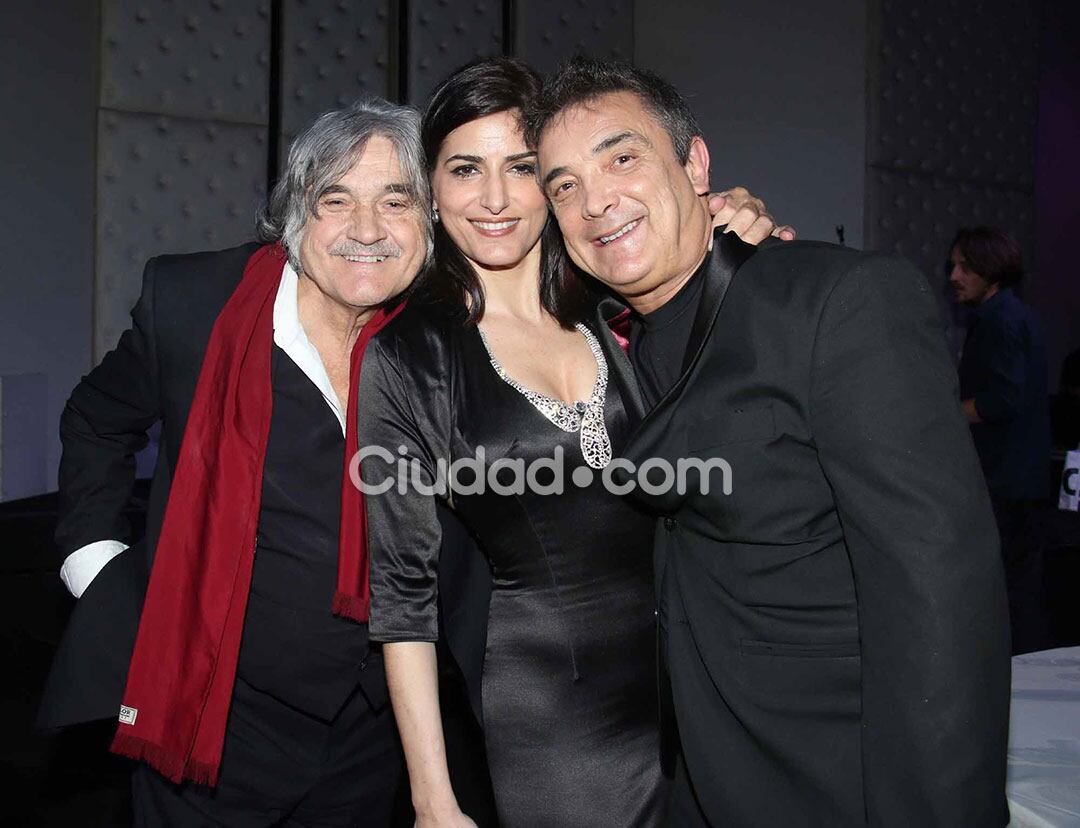Lito Cruz, Cecilia Milone y Nito Artaza en el evento de la Casa del Teatro. (Foto: Ciudad.com - Movilpress)