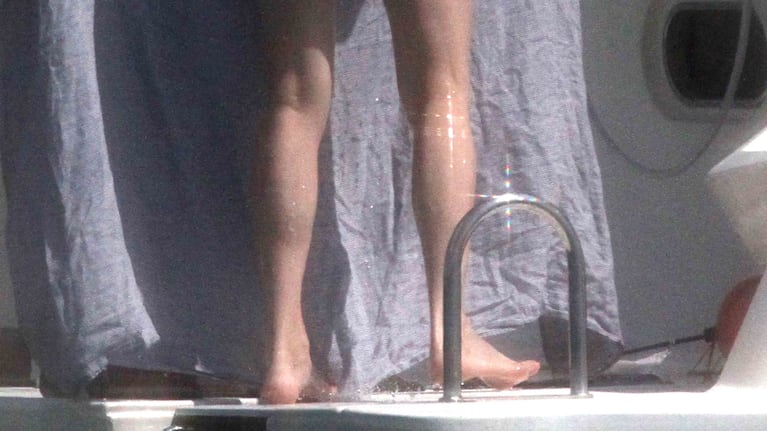 Liv Tyler se arrojó al mar y se le vio la cola (Foto: Grosby Group)