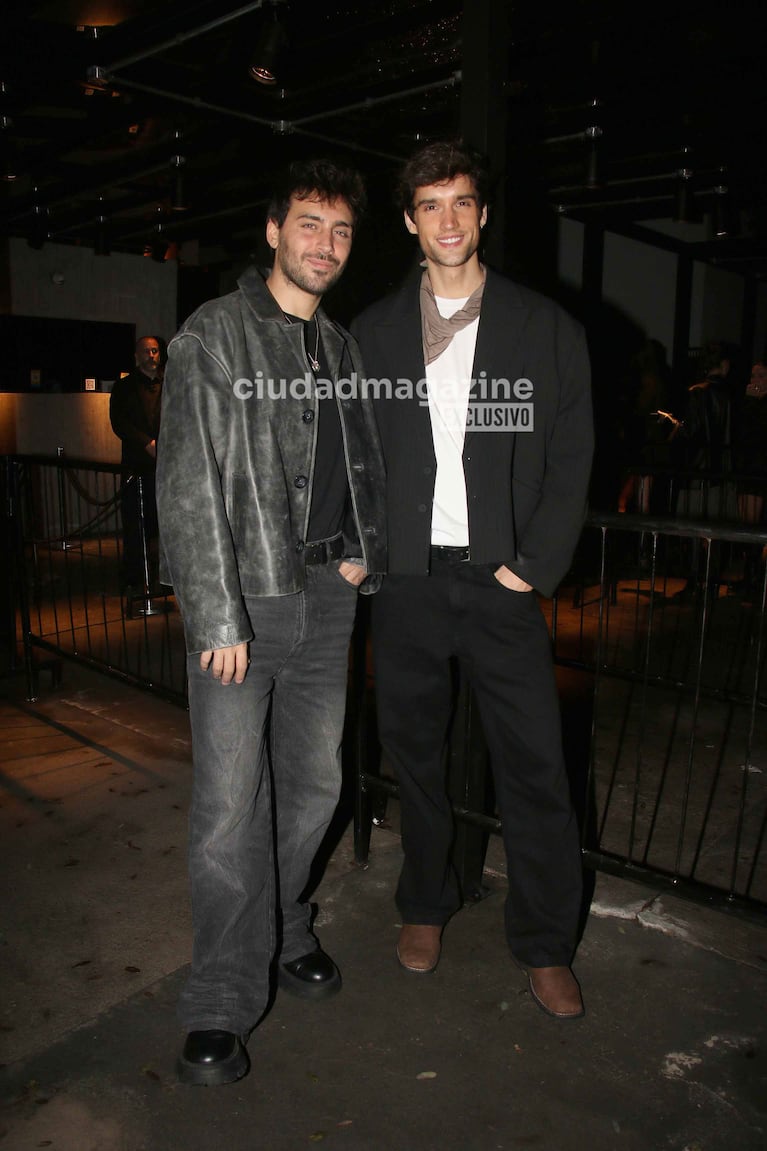 Lizando Ponce y su novio en el lanzamiento de la marca de Lola y Diego Latorre (Foto: Movilpress).