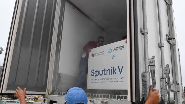 Llega esta tarde otro avión de Aerolíneas Argentinas con 300.000 dosis de la vacuna Sputnik V