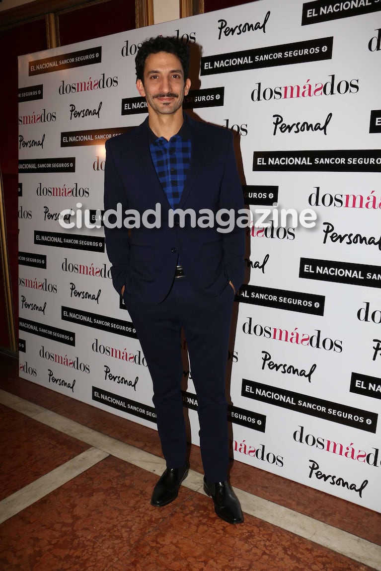 Lluvia de famosos en el estreno de Dos más dos. Fotos: Movilpress.