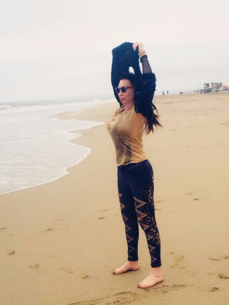 ¡Lo hizo de nuevo! El topless hot de Moria Casán en Mar del Plata
