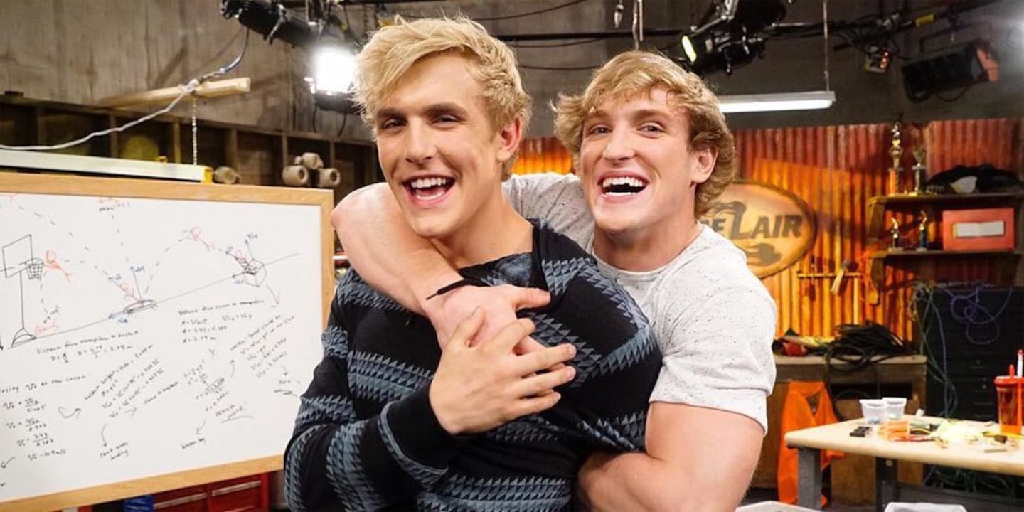 Logan Paul y su hermano Jake, un dúo famoso en las redes sociales