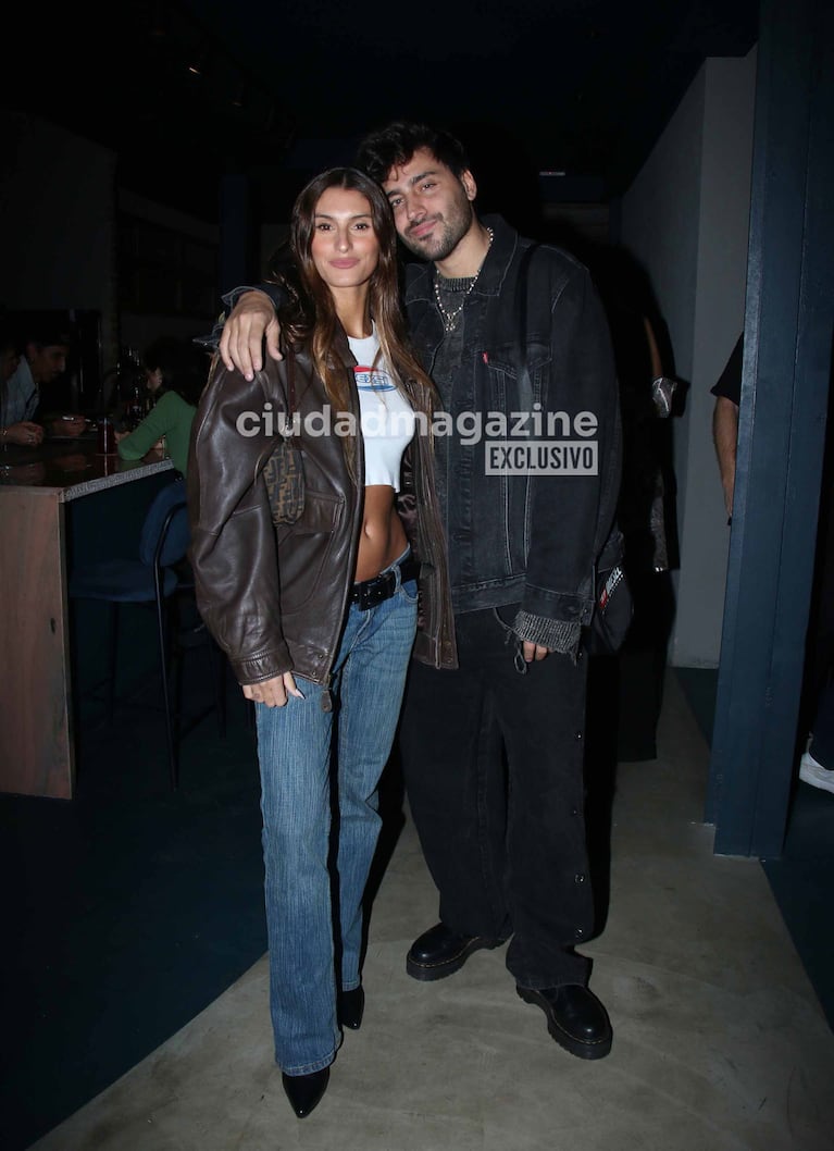 Lola Latorre y Lizardo Ponce en un evento porteño (Foto: Movilpress).