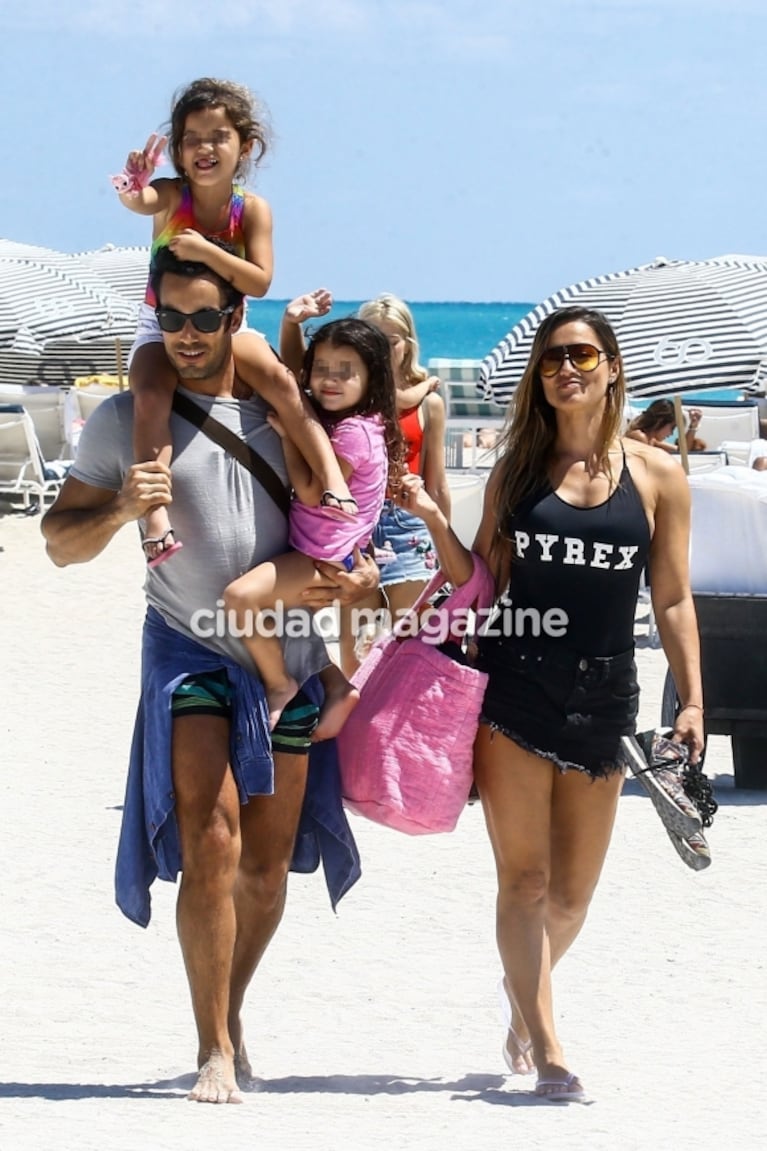 Lola Ponce lució su lomazo en malla enteriza ultra cavada, de vacaciones con su familia en Miami