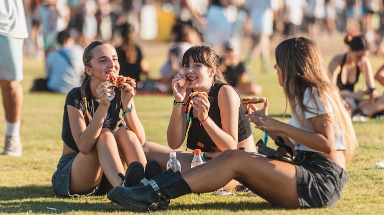 Lollapalooza Argentina 2024: cuándo retirar las pulseras y line-up de gastronomía