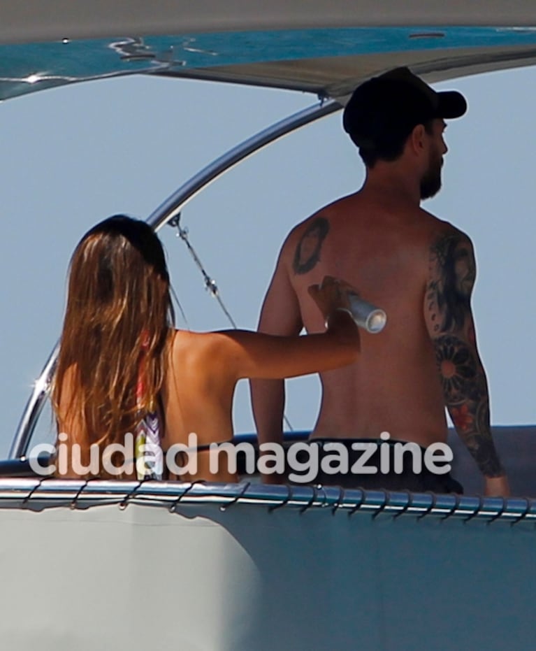 ¡Lomazo 10! Antonella Roccuzzo, súper diosa en bikini en las playas de Ibiza