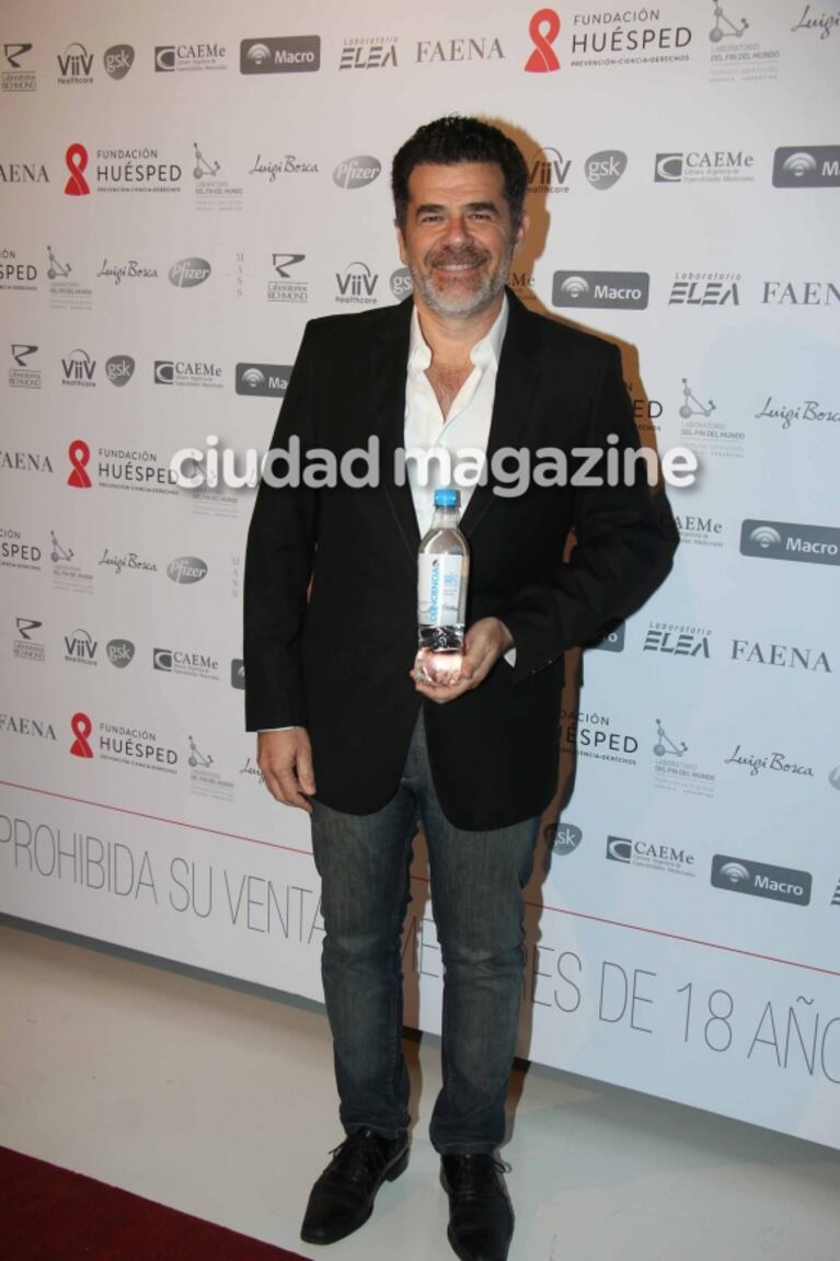 Looks, amor y muchos famosos en la cena anual de Fundación Huésped: todas las fotos