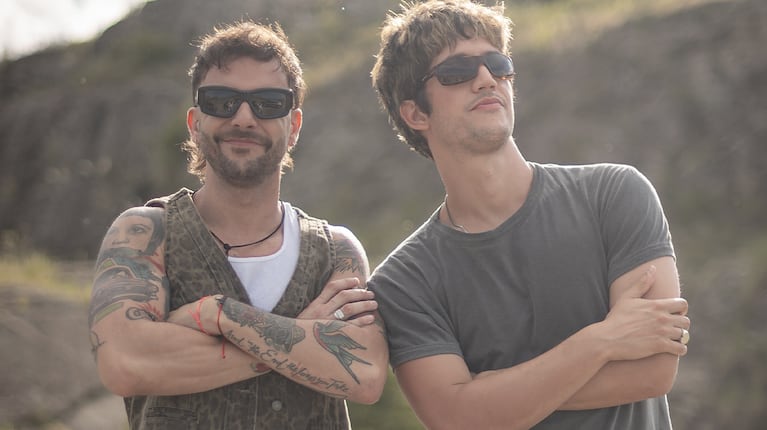 Los Caligaris lanzan “El reloj me miente” junto a Silvestre y La Naranja