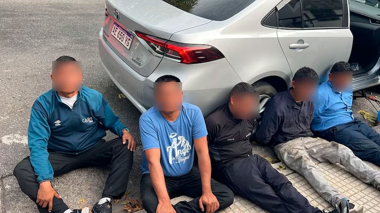 Los delincuentes que habían estafado a Horacio Pagani. (Foto: Policía de la Ciudad)
