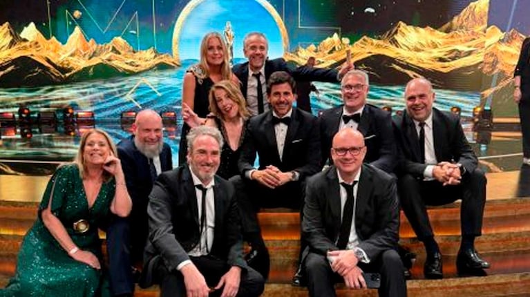 Los directivos de Telefe en la entrega de los Martín Fierro (Foto: LinkedIn Roberto Mayo)