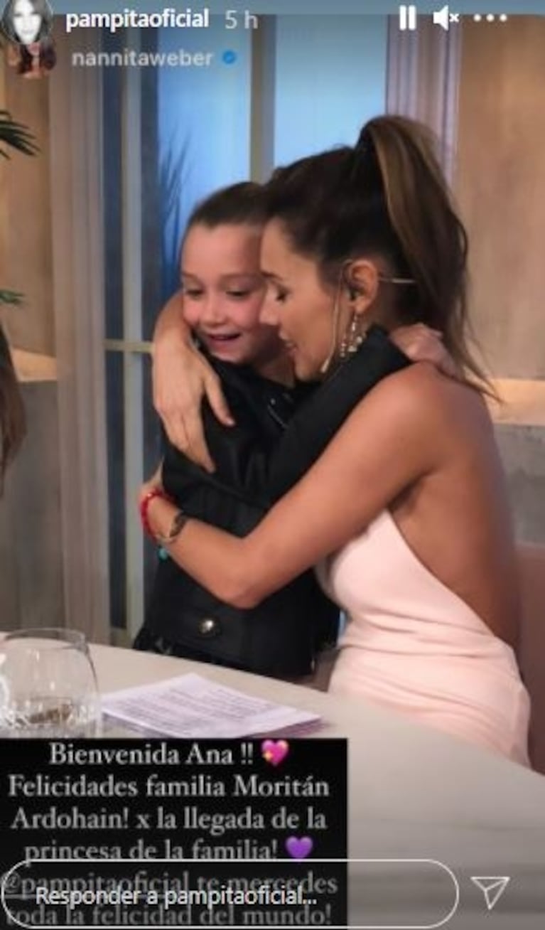 Los emotivos mensajes de los famosos por el nacimiento de la hija de Pampita: "Bienvenida"