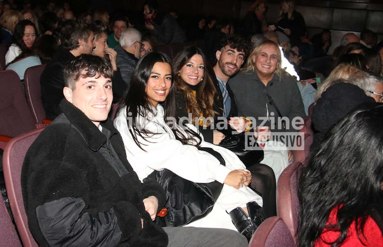 Los ex Gran Hermano , Ulises Apóstolo, Eugenia Ruíz, Luz Tito, "El Pestaña" y Selva Pérez  (Foto: Movilpress)