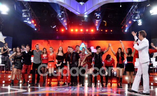 Los ex participantes emocionaron a todos con una coreografía (Foto: Jennifer Rubio). 
