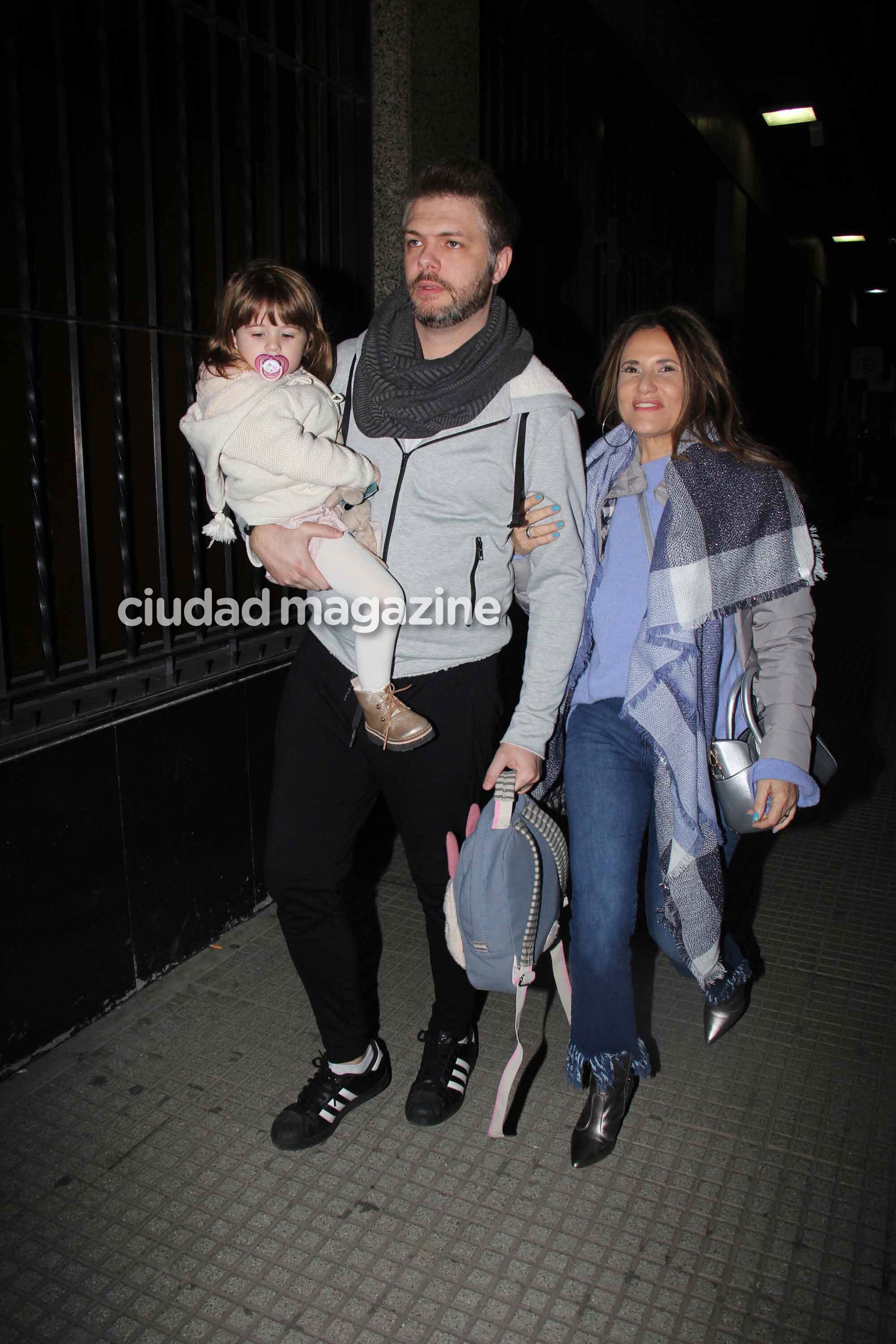  Los famosos disfrutaron con sus niños el show de Disney on Ice (Foto: Movilpress)
