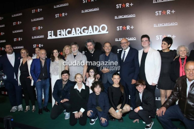 Los famosos en el estreno de El Encargado: Guillermo Francella, su familia y el súper look de China Suárez