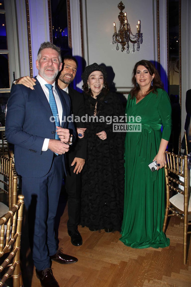 Los famosos en La Noche Azul (Foto: Movilpress).