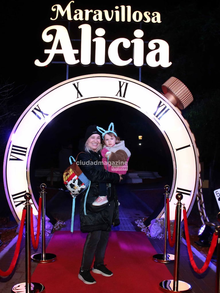 Los famosos en Maravillosa Alicia (Foto: Movilpress).