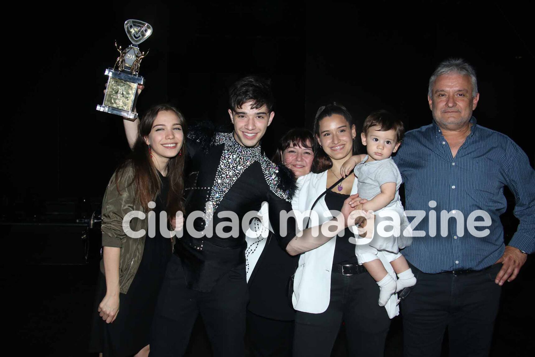 Los festejos tras el final del Bailando. Foto: Movilpress.