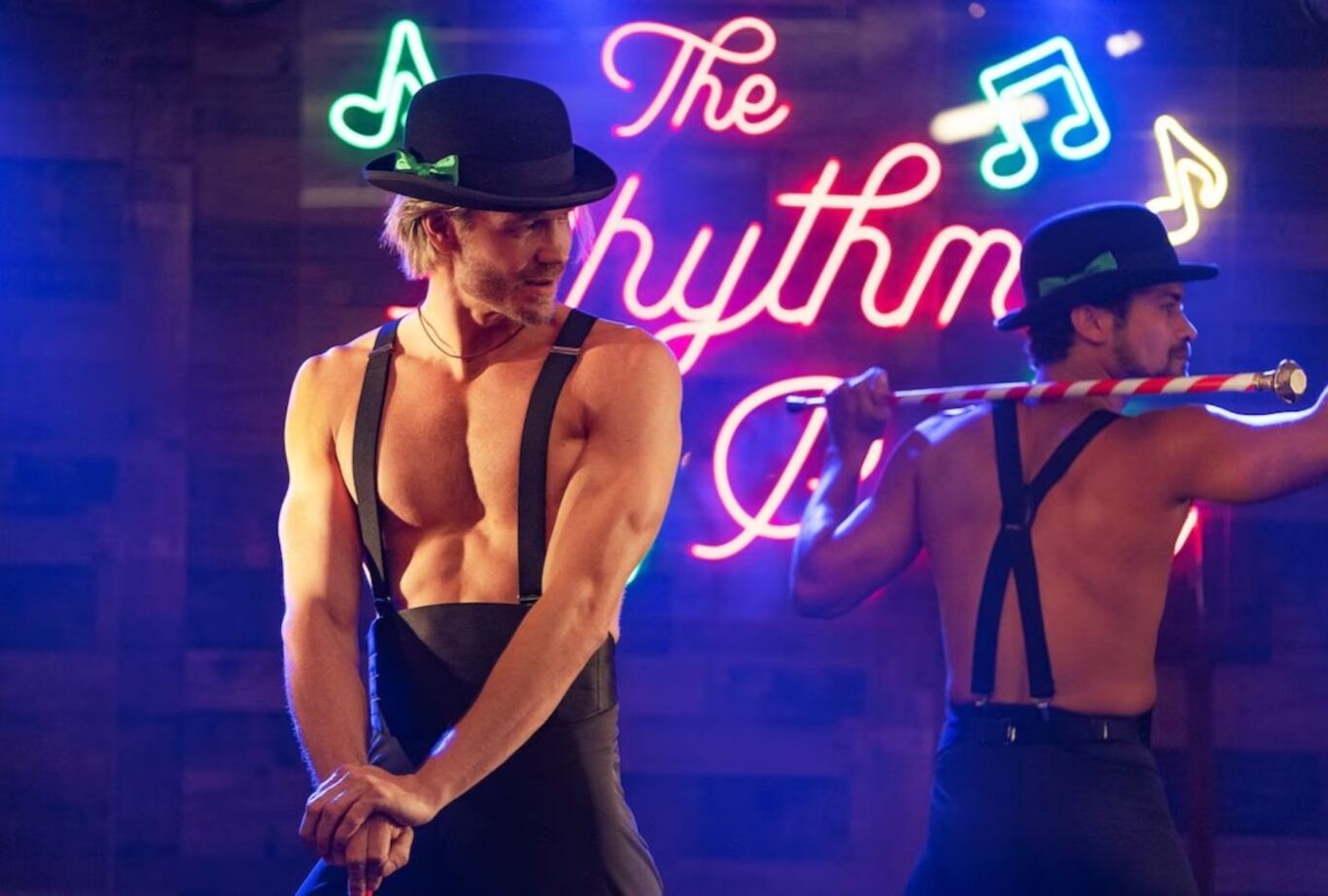 Los Festivos Caballeros: La película protagonizada por Chad Michael Murray que la rompe en streaming