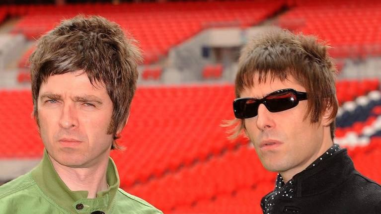 Los hermanos Gallagher se reúnen producir un documental sobre un histórico show de Oasis