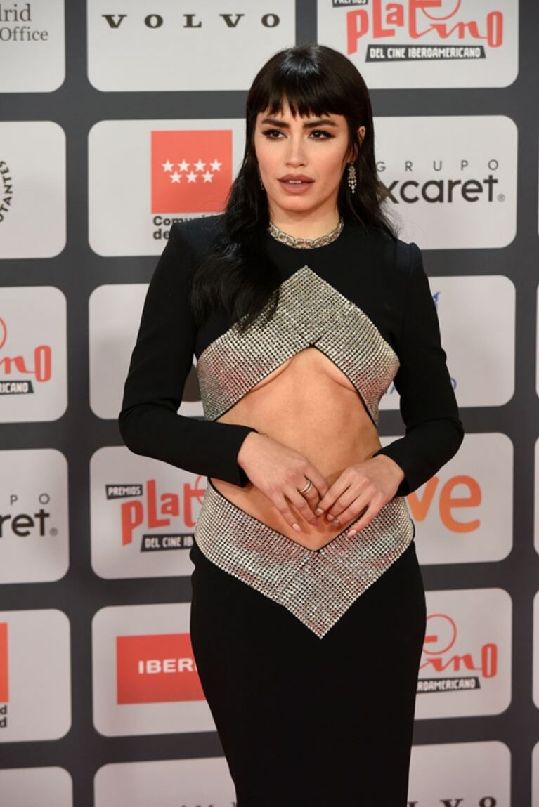 Los increíbles looks de Lali Espósito en los Premios Platino: cuánto salen los diseños más comentados de la noche