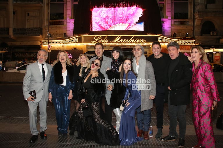 Los integrantes de La Mañana con Moria en el estreno de la serie de Moria Casán (Foto: Movilpress).