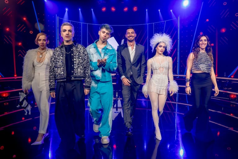 Los looks de Lali Espósito, Soledad Pastorutti, Miranda! y Luck Ra se volvieron virales tras la filtración de una imagen oficial. Crédito: X/@OkGuilleBarrios