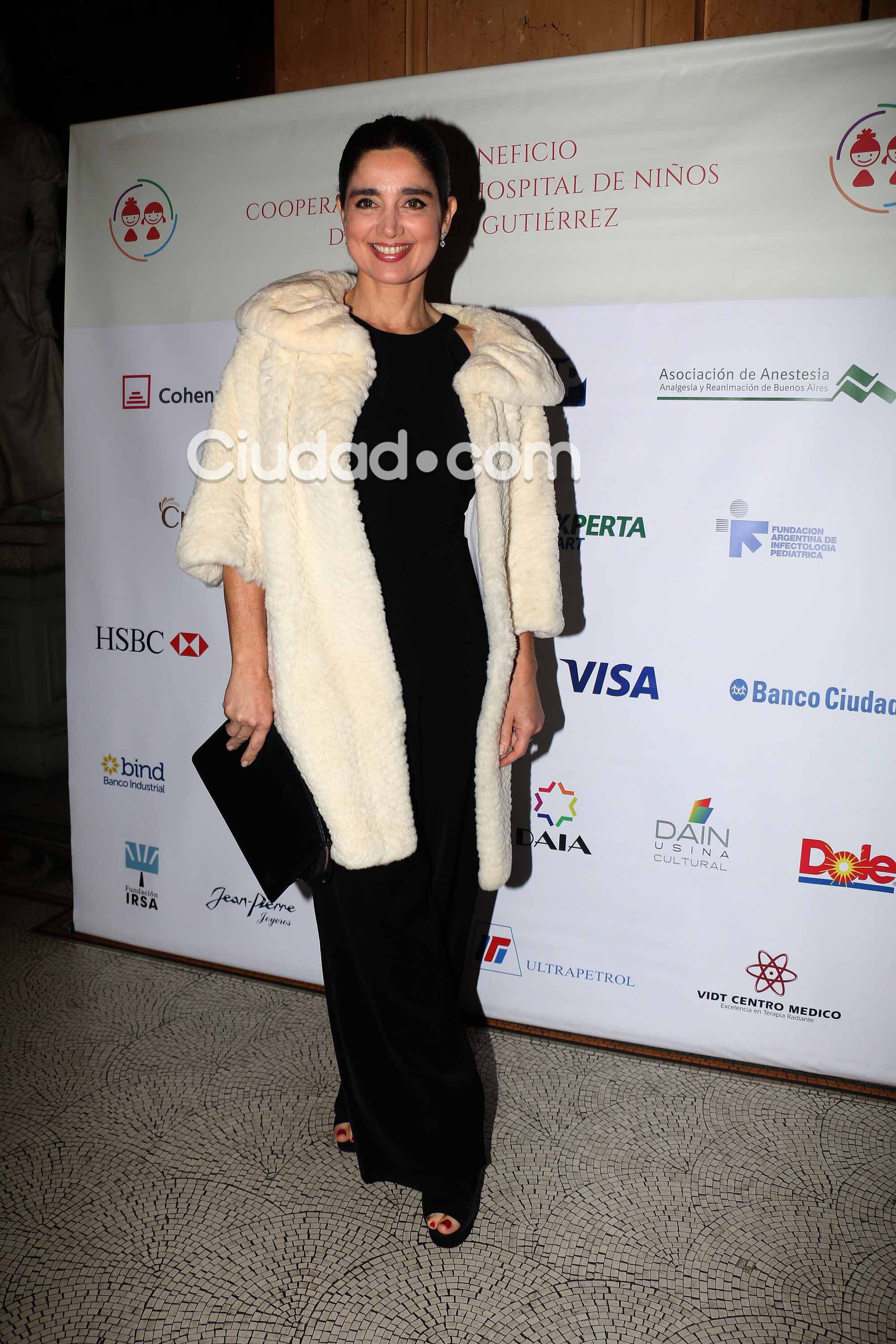 Los looks de las celebrities en la gala del Hospital de Niños en el teatro Colón. (Foto: Movilpress)