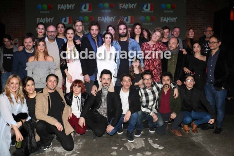Los looks de los protagonistas de Fanny la fan, en la presentación de la tira: mirá de quiénes eran fanáticos en su adolescencia