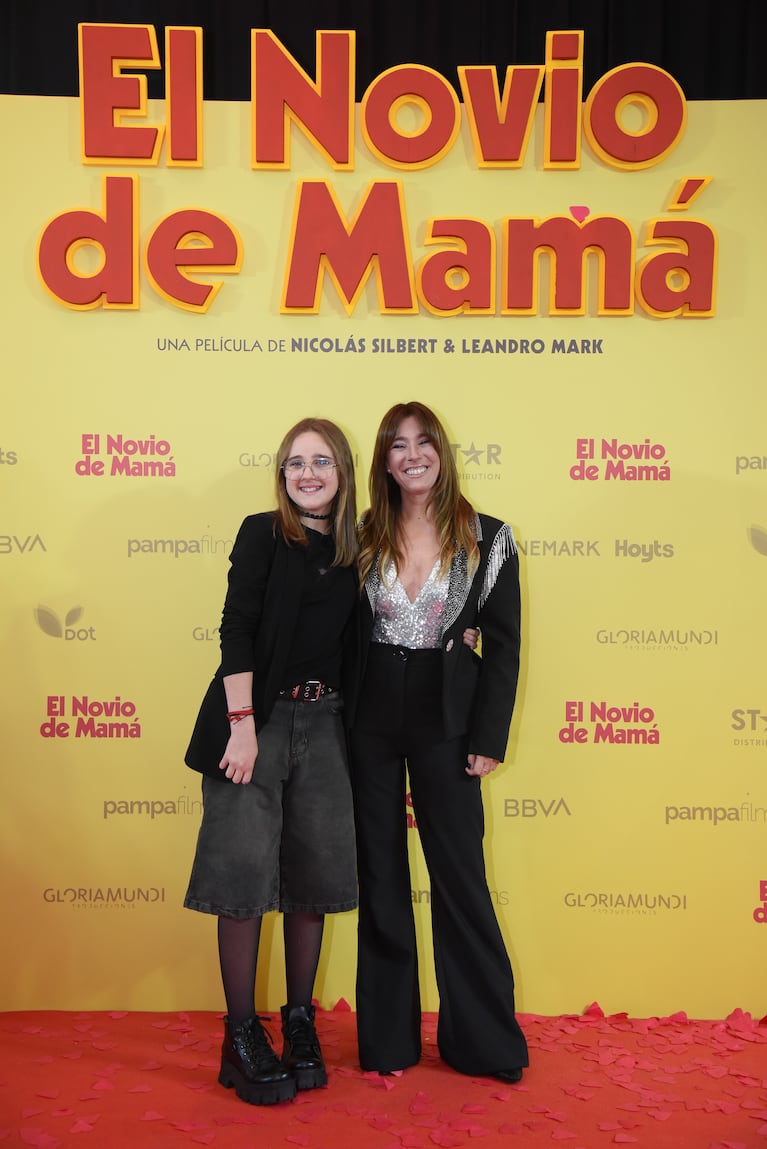 Los looks en la avant premiere de “El novio de mamá”, la comedia con José María Listorti y Dani La Chepi