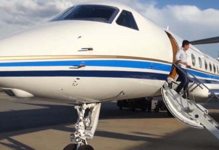 Los lujosos detalles del avión privado con el que Messi llegó a Rosario: está valuado en 15 millones de dólares
