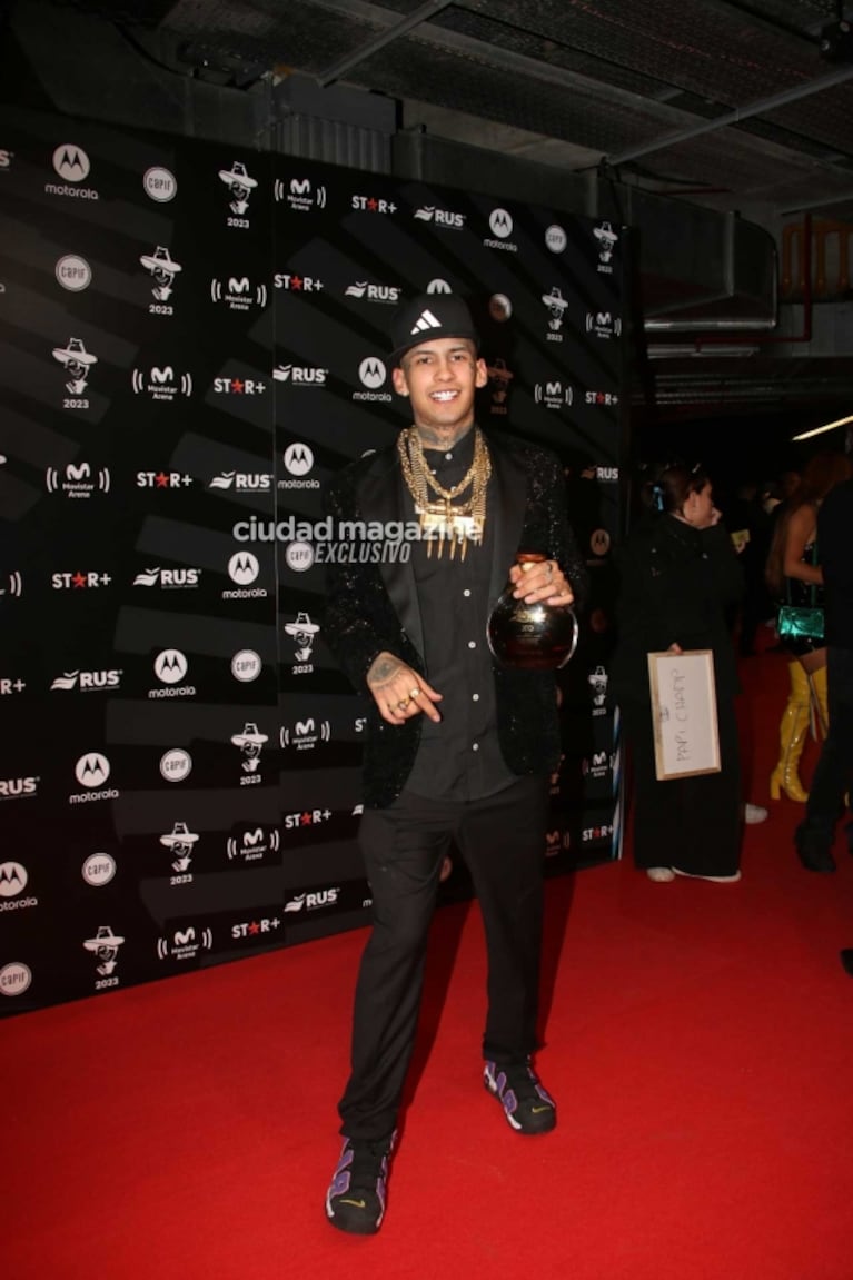 Los mejores looks de la alfombra roja de los Premios Gardel 2023: talento, glamour y éxito de la mano