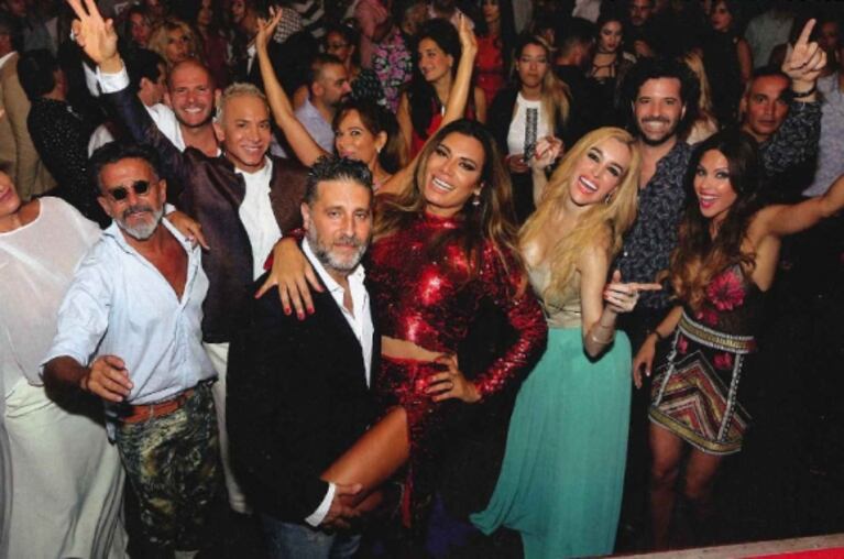 Los personajes del verano de Carlos Paz: chimentos, la complicidad de Flor de la Ve y Flavio Mendoza, y la ausencia de Charlotte Caniggia