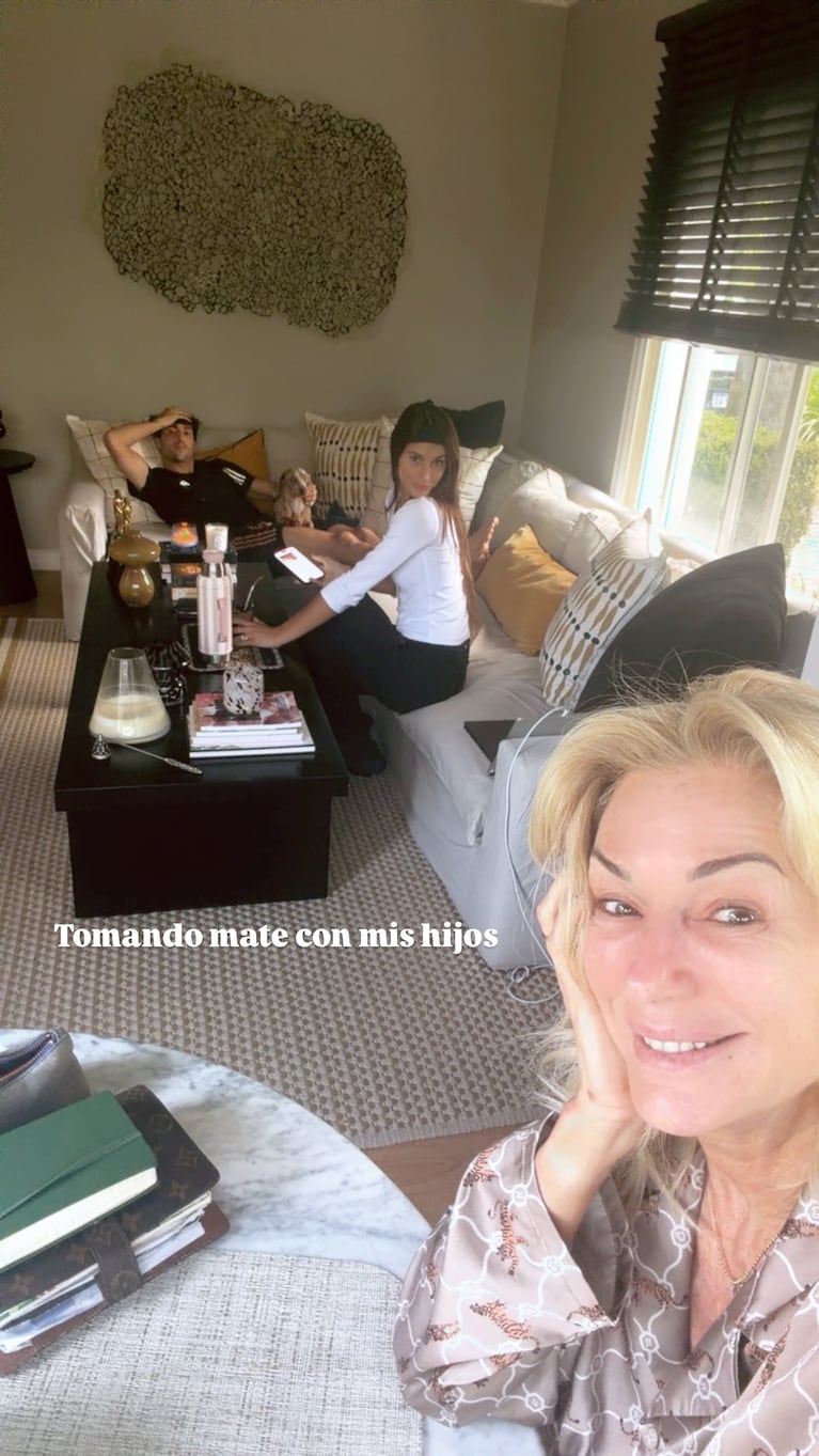 Los posteos de Yanina Latorre contra Mariana Muzlera, la mamá de Tini Stoessel. (Foto: @yanilatorre)