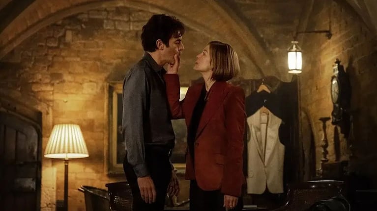 Los protagonistas tienen un cambio de roles y género en el film de 111 minutos dirigido por Thea Sharrock.
