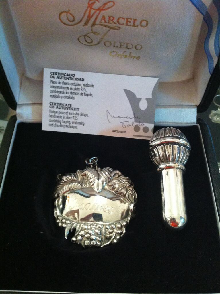 Los regalos que recibió Tinelli. 