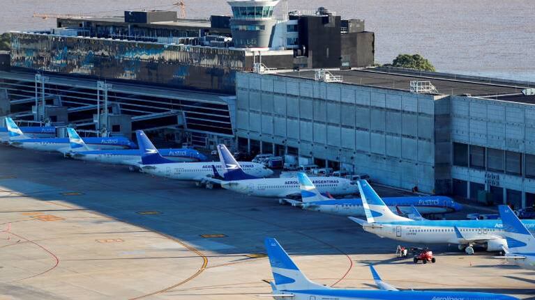 Los vuelos comerciales podrían volver pronto, explicaron desde la ANAC
