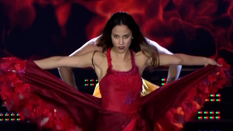 Lourdes Sánchez cautivó en el folklore.